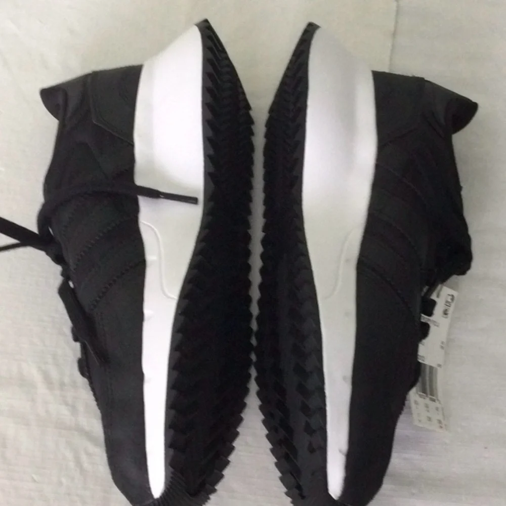 Adidas Unisex Big Kid Retropy F2 J Black & White Sz 7